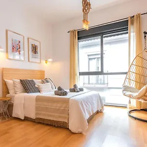 Romantic In The Center By Rems Malaga