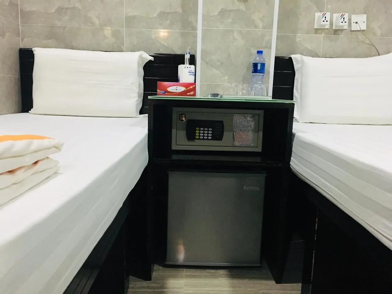 Victoria Inn Hong Kong 2*,  China